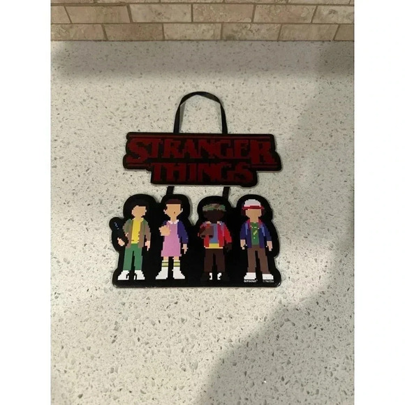 Stranger Things Hanging Wall Sign Lucas Dustin Eleven Mike Netflix sb - Picture 1 of 2